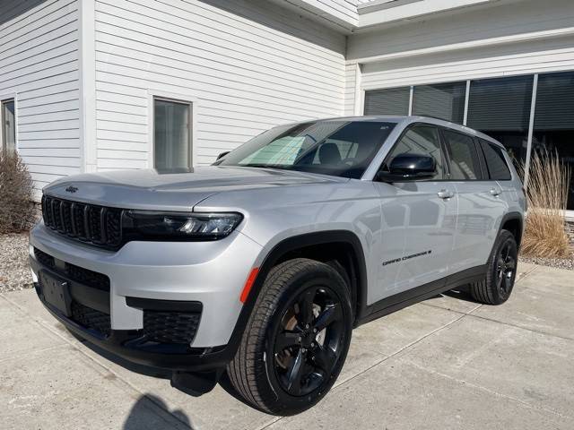 2021 Jeep Grand Cherokee L Altitude 4WD photo