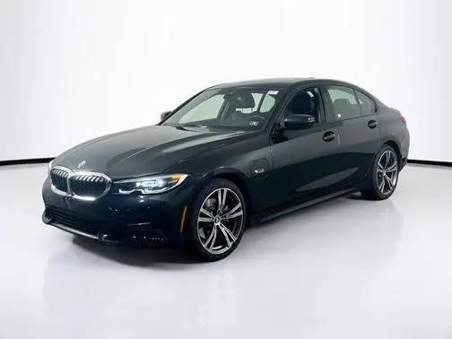 2022 BMW 3 Series 330e xDrive AWD photo