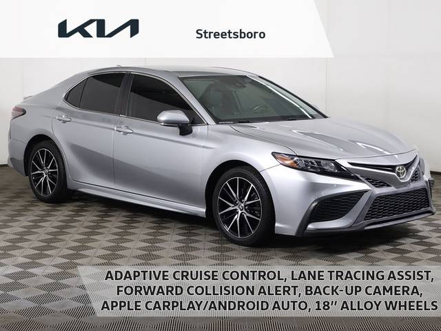 2022 Toyota Camry SE FWD photo