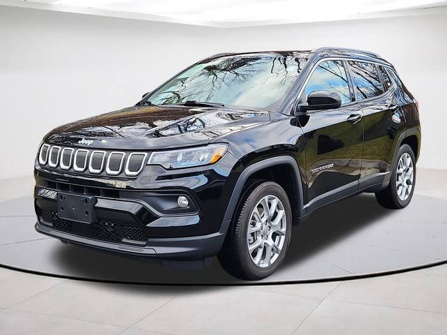 2022 Jeep Compass Latitude Lux 4WD photo