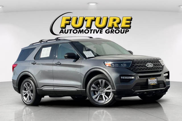 2021 Ford Explorer XLT 4WD photo