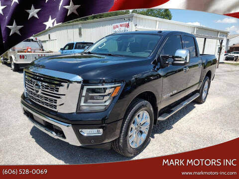 2020 Nissan Titan SL 4WD photo