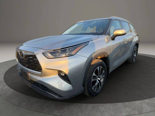 2022 Toyota Highlander XLE AWD photo
