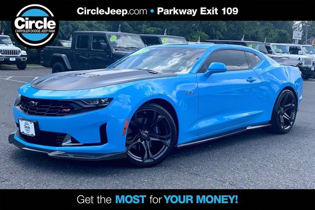2022 Chevrolet Camaro LT1 RWD photo
