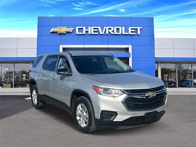 2021 Chevrolet Traverse LS AWD photo