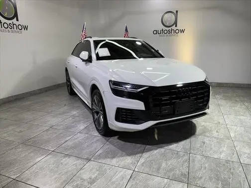 2022 Audi Q8 Premium AWD photo