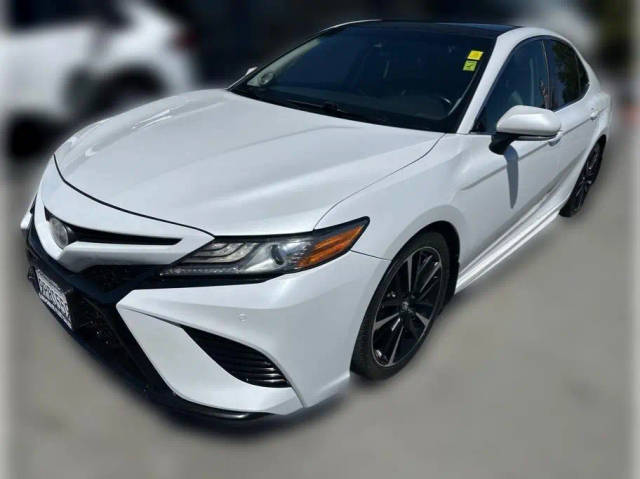 2018 Toyota Camry XSE FWD photo