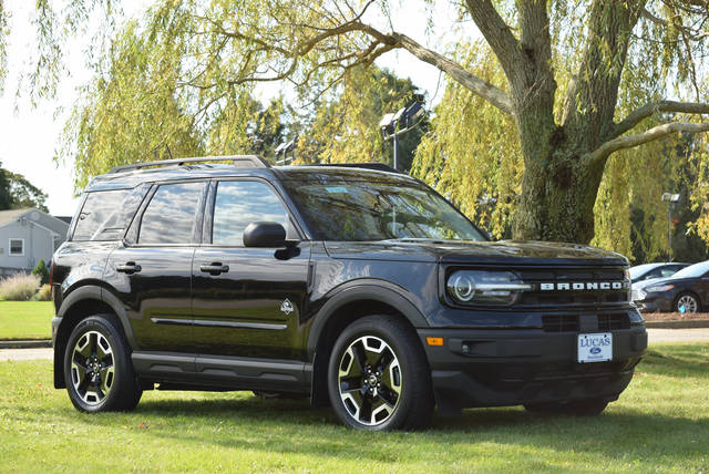 2021 Ford Bronco Sport Outer Banks 4WD photo