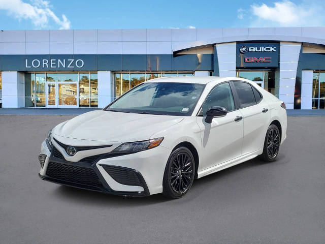 2022 Toyota Camry SE FWD photo