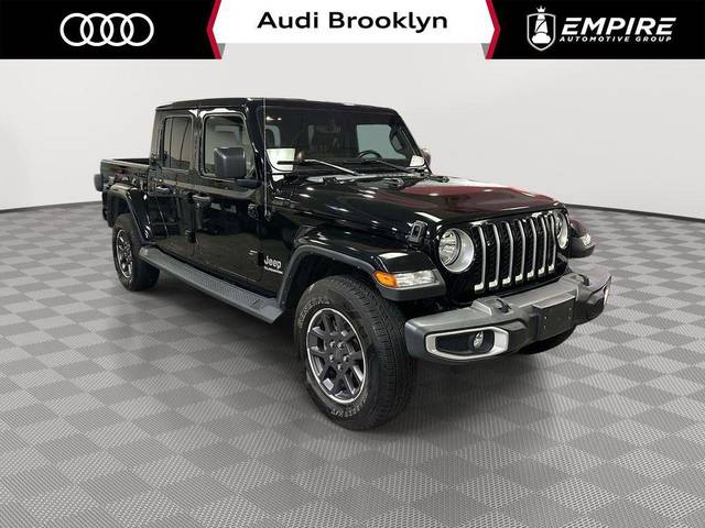 2021 Jeep Gladiator Overland 4WD photo