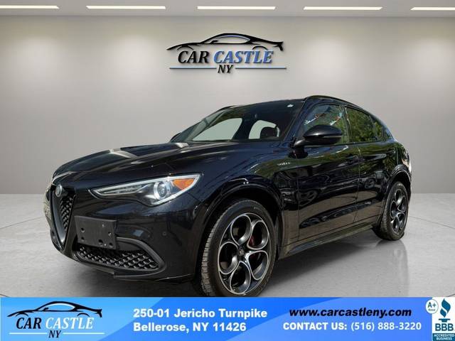 2022 Alfa Romeo Stelvio Veloce AWD photo