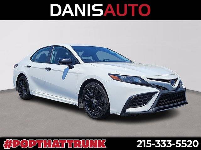 2022 Toyota Camry Hybrid SE FWD photo