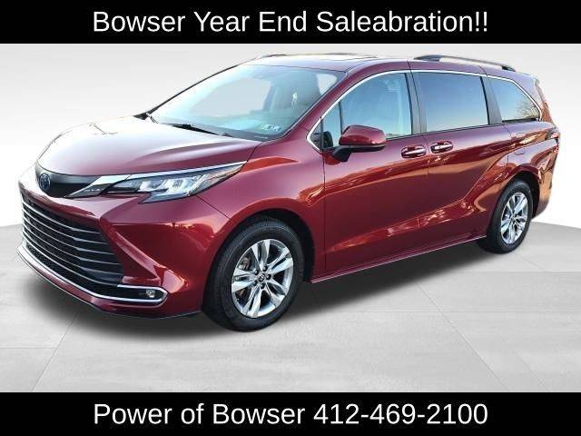 2022 Toyota Sienna XLE AWD photo