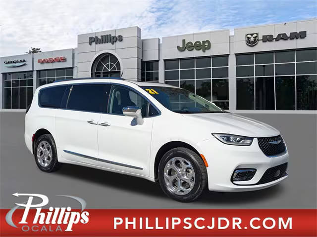 2021 Chrysler Pacifica Minivan Limited AWD photo