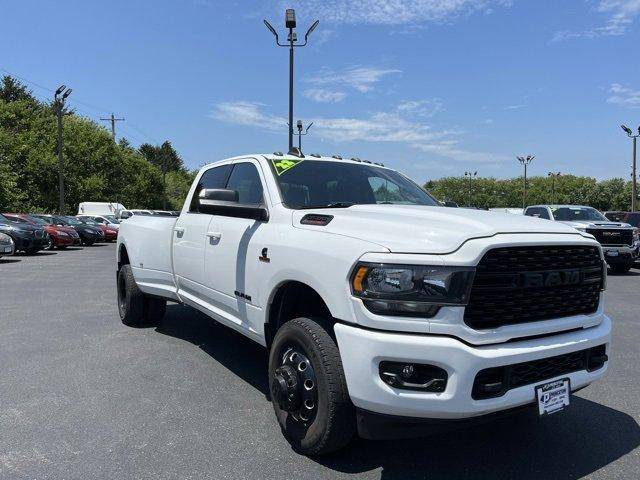 2022 Ram 3500 Big Horn 4WD photo