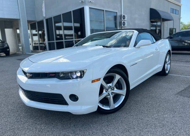 2015 Chevrolet Camaro LT RWD photo