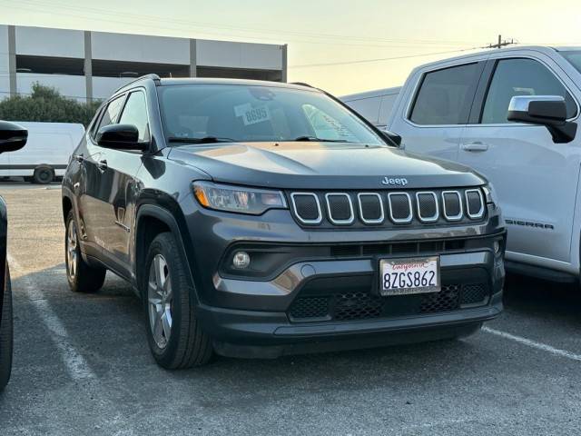 2022 Jeep Compass Latitude FWD photo