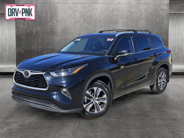 2022 Toyota Highlander XLE AWD photo