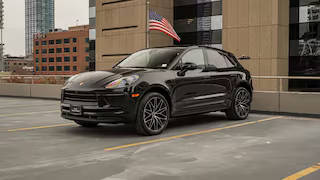 2022 Porsche Macan  AWD photo