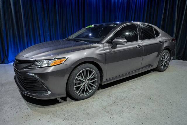 2022 Toyota Camry Hybrid XLE FWD photo