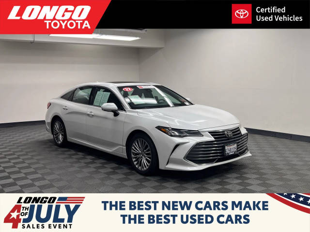 2022 Toyota Avalon Limited FWD photo