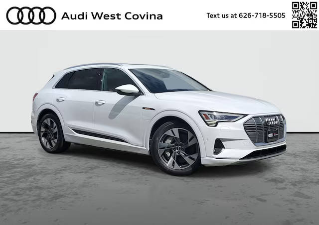 2022 Audi e-tron Premium Plus AWD photo