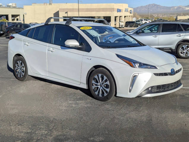 2022 Toyota Prius XLE AWD photo