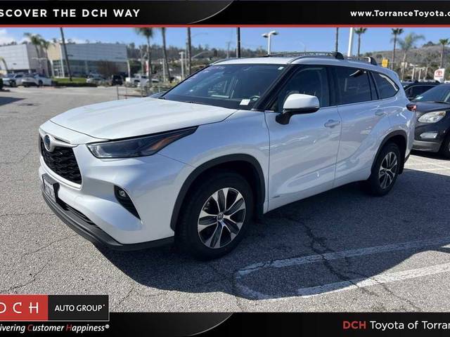 2022 Toyota Highlander Hybrid XLE AWD photo