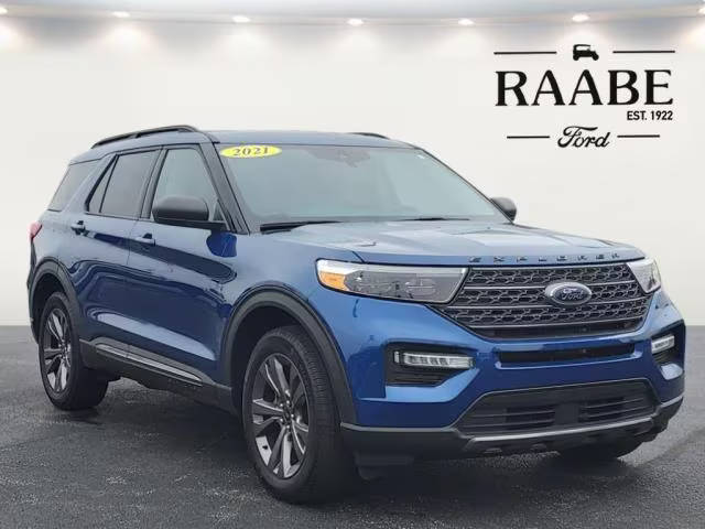 2021 Ford Explorer XLT 4WD photo