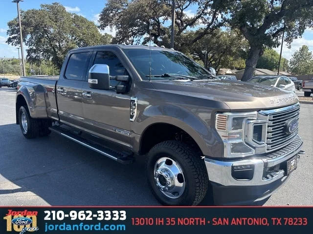 2022 Ford F-350 Super Duty LARIAT 4WD photo