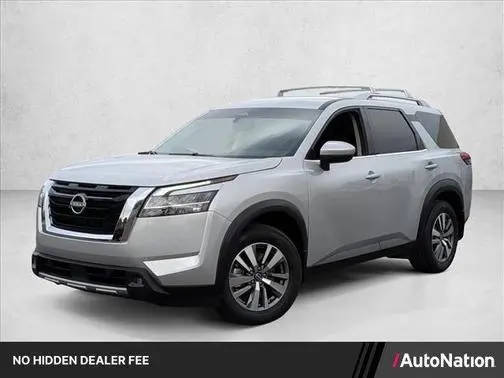 2022 Nissan Pathfinder SL FWD photo