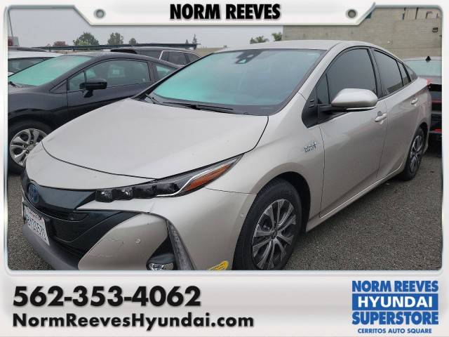 2022 Toyota Prius Prime Limited FWD photo