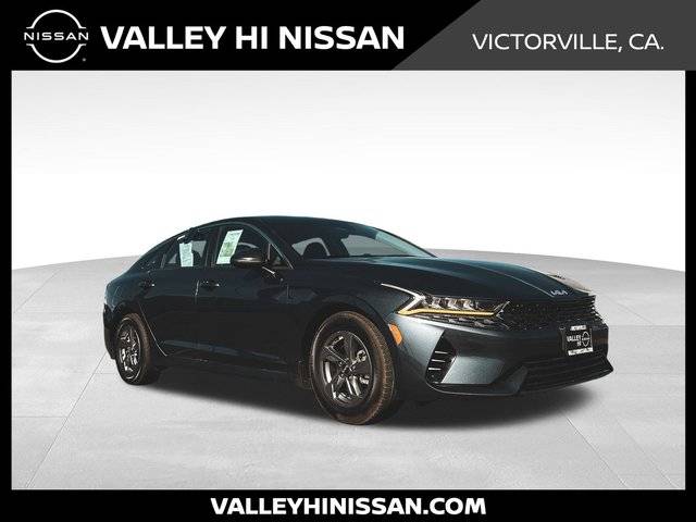 2022 Kia K5 LXS FWD photo