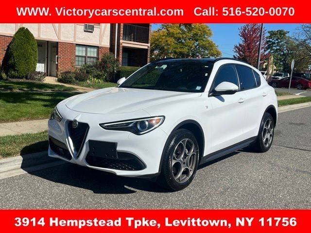 2022 Alfa Romeo Stelvio Ti AWD photo