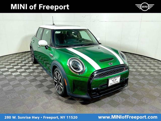 2022 MINI Hardtop 4 Door Cooper S FWD photo