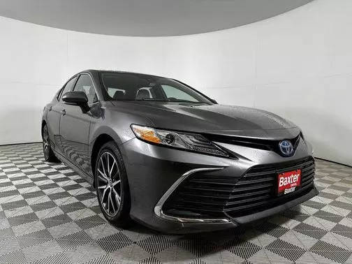 2022 Toyota Camry Hybrid XLE FWD photo