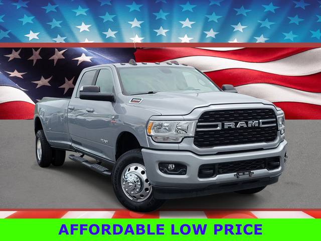 2022 Ram 3500 Big Horn 4WD photo