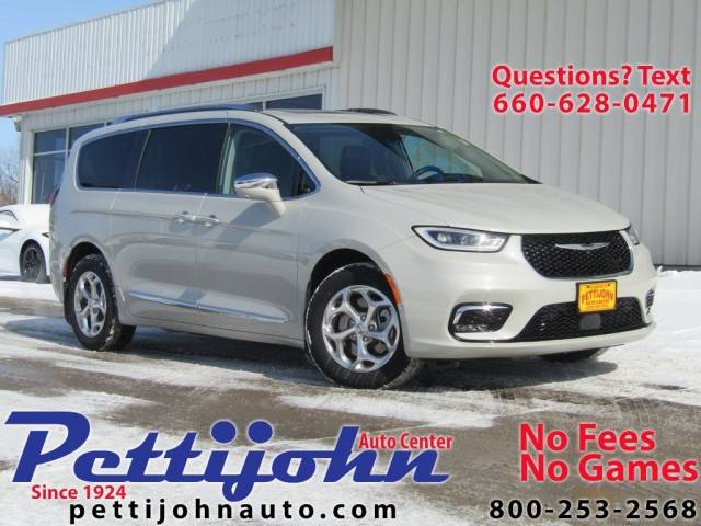 2021 Chrysler Pacifica Minivan Limited AWD photo