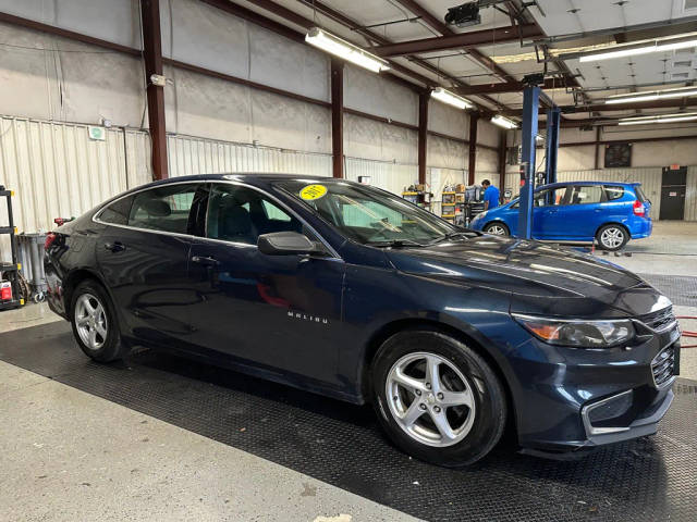 2017 Chevrolet Malibu LS FWD photo