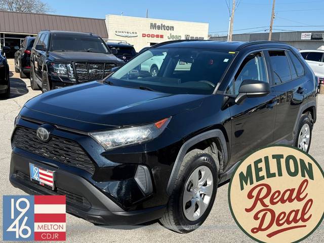 2019 Toyota RAV4 LE FWD photo