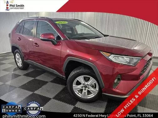 2021 Toyota RAV4 XLE AWD photo