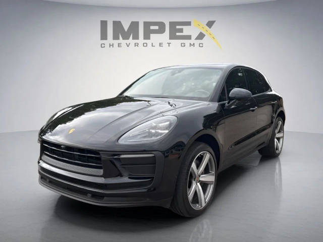 2022 Porsche Macan AWD photo