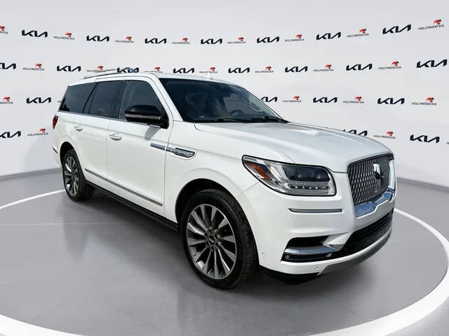2021 Lincoln Navigator Reserve RWD photo