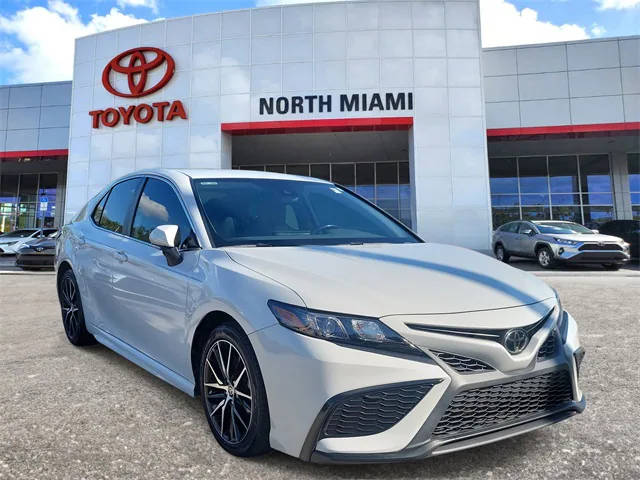 2022 Toyota Camry SE FWD photo