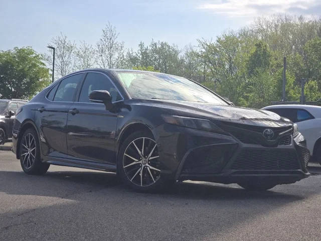 2022 Toyota Camry SE FWD photo