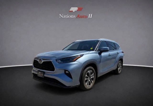 2022 Toyota Highlander XLE FWD photo