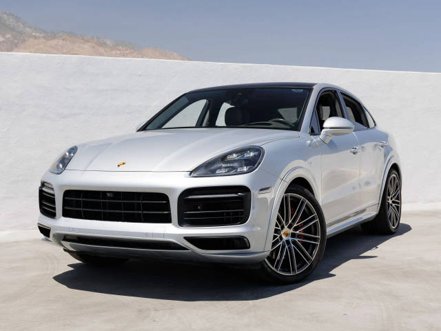 2021 Porsche Cayenne Coupe GTS AWD photo