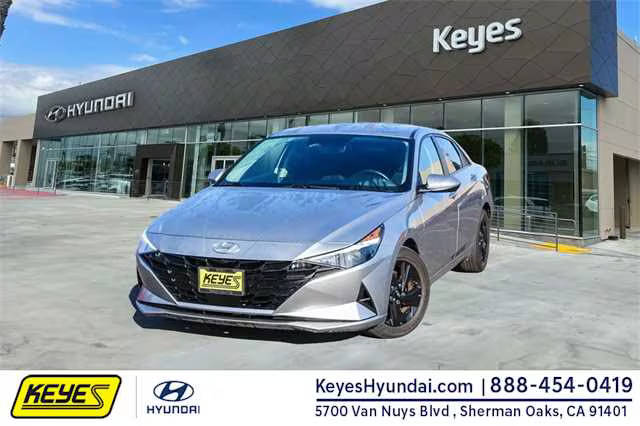 2022 Hyundai Elantra SEL FWD photo