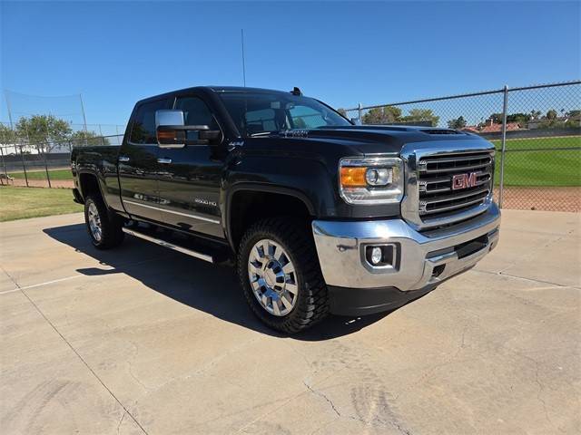 2019 GMC Sierra 2500HD SLT 4WD photo