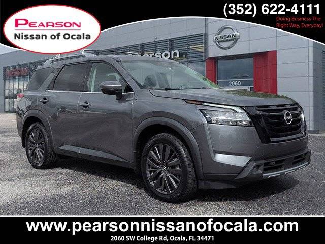 2022 Nissan Pathfinder SL FWD photo